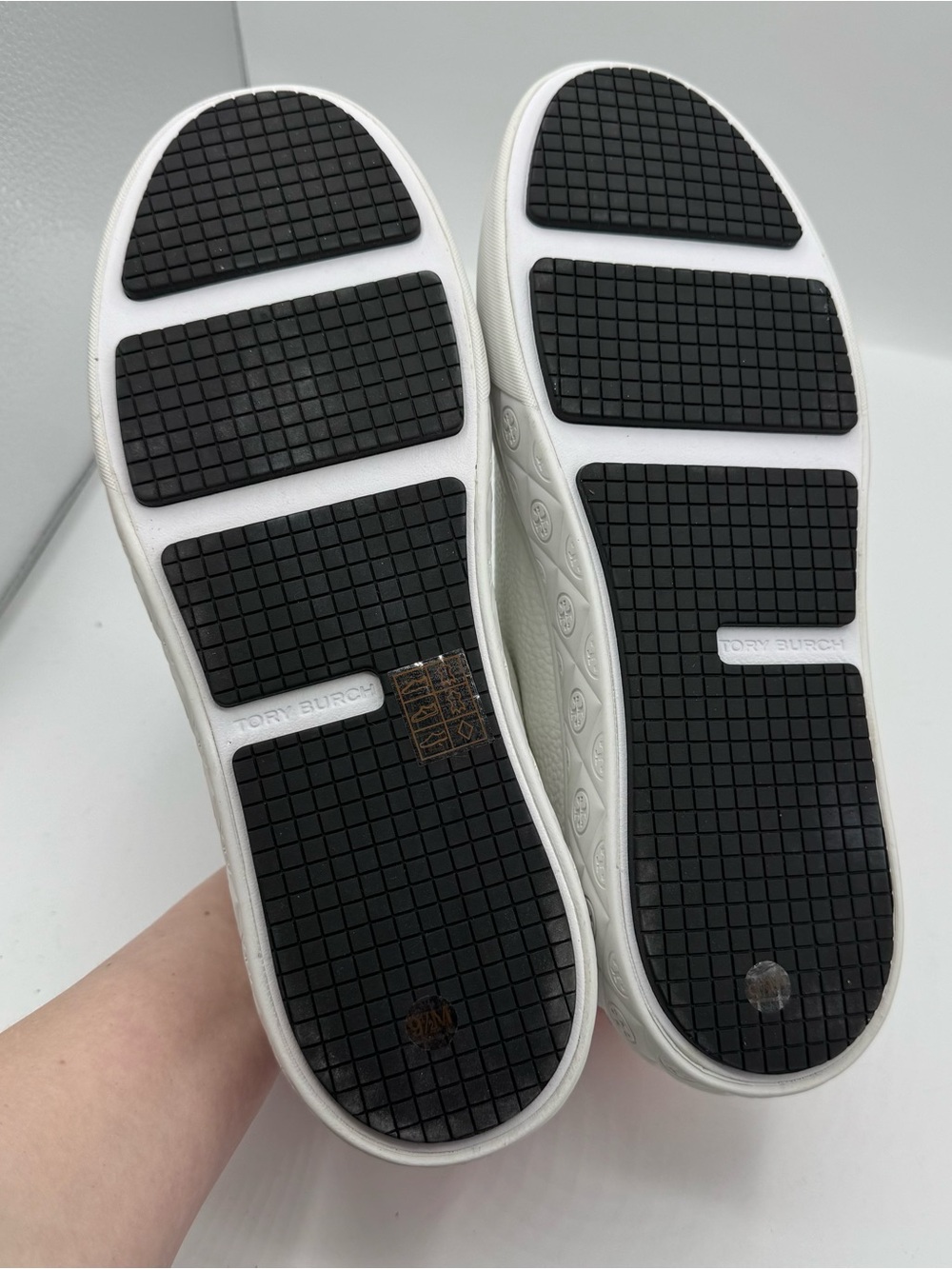 Tory Burch Ladybug Platform Sneakers Titanium‎ White/Washed Berry size 9.5 luxe - Picture 2 of 9